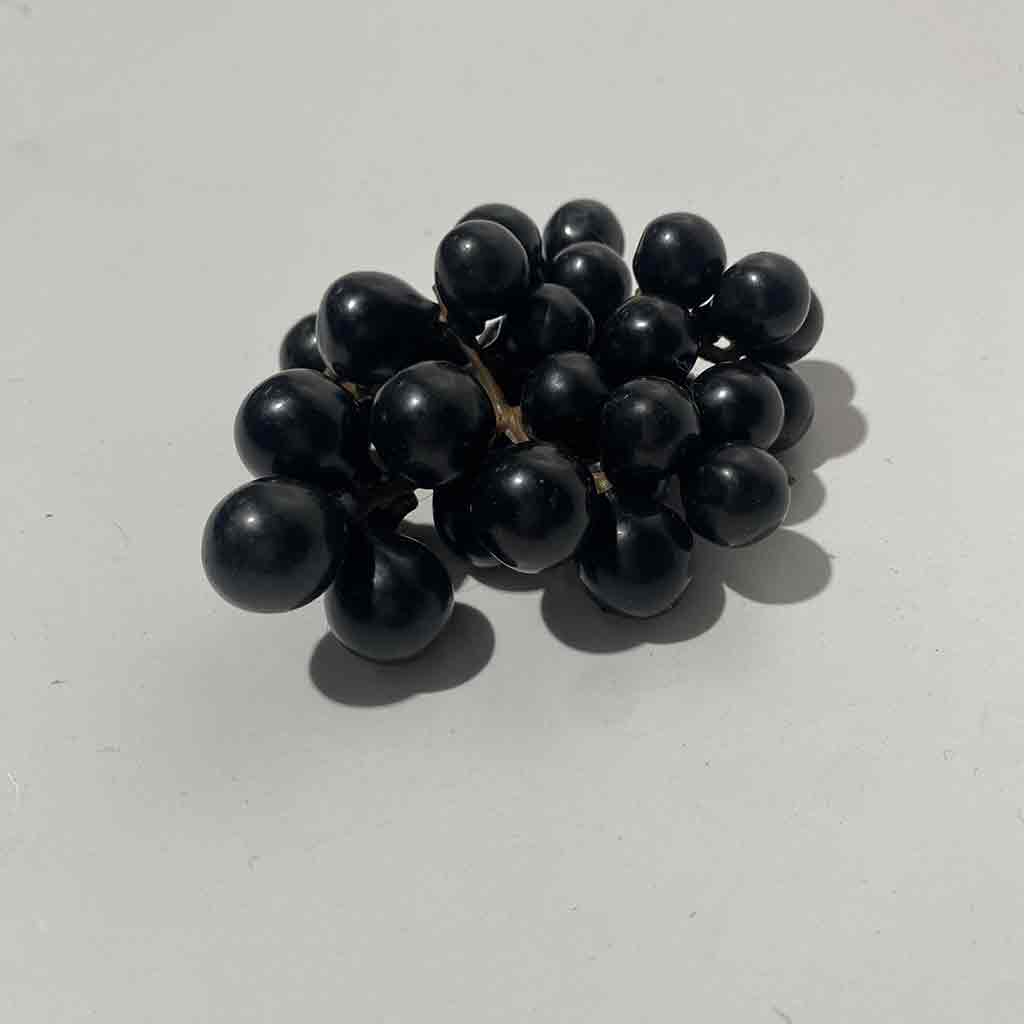 FRUIT, Artificial - Grapes Black Bunch Small